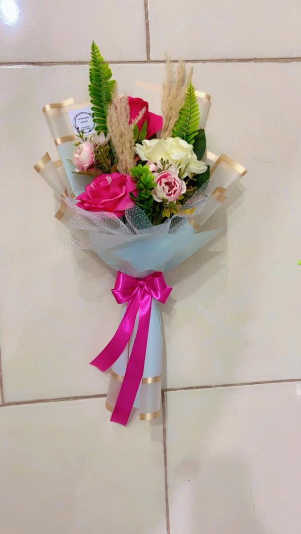 انواع دسته گل مصنوعی مناسبتی